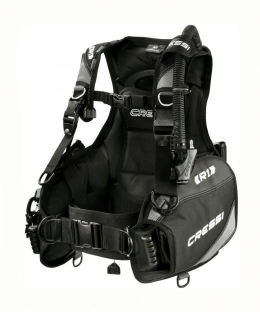 ¿Qué chaleco de buceo me conviene comprar? 2 Cressi R1 un chaleco de tipo convencional